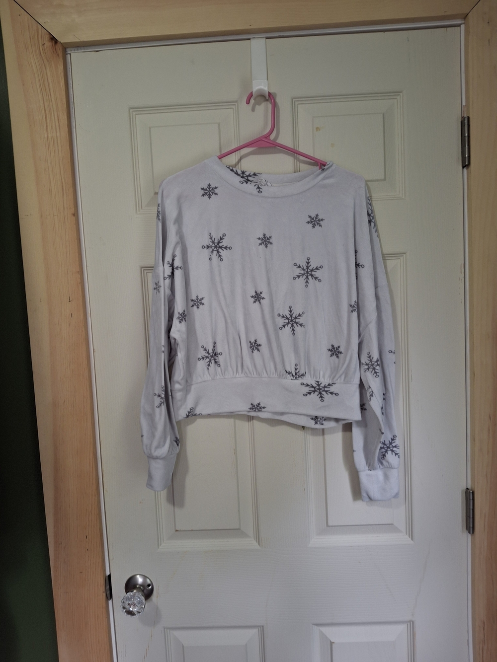 Pink Rose Light Gray Snowflake Pullover Hoodie